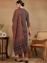 Women Navy Blue Rayon Blend Printed Straight Kurta Pant Set